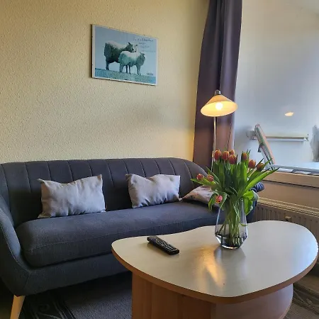 32 Im Haus Anna